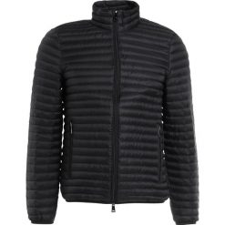 Emporio Armani Kurtka puchowa nero. Czarne marynarki męskie Emporio Armani, na zimę, m, bez wzorów, z materiału. W wyprzedaży za 655,85 zł.