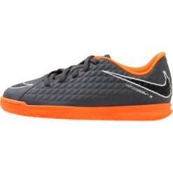 Nike Performance JR PHANTOMX 3 CLUB IC Halówki dark grey/total orange/white. Szare halówki męskie Nike Performance, z materiału, do piłki nożnej. W wyprzedaży za 143,20 zł.