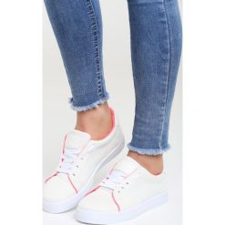 Białe Buty Sportowe The Space. Białe buty sportowe damskie Born2be, bez wzorów, sportowe. Za 79,99 zł.