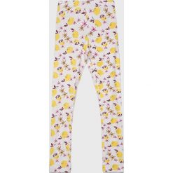 Name it - Legginsy dziecięce 128-164 cm. Białe spodnie dziewczęce Name it, bez wzorów, z elastanu. W wyprzedaży za 29,90 zł.