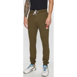 Ellesse - Spodnie. Szare spodnie męskie Ellesse, na co dzień, xl, bez wzorów, z bawełny. W wyprzedaży za 149,90 zł.