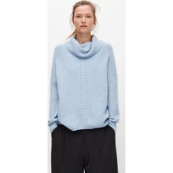 Sweter z luźnym golfem - Niebieski. Niebieskie swetry damskie Reserved, s, bez wzorów, bez rękawów. Za 99,99 zł.