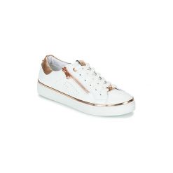 Buty Tom Tailor -. Białe trampki i tenisówki damskie marki Tom Tailor, bez wzorów, bez zapięcia. Za 219,00 zł.