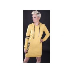 Sukienka "Different Yellow" - Bohater x Paula Tomczyk. Żółte sukienki damskie Unicut, s, z napisami, z bawełny, z kapturem, bez rękawów. Za 104,30 zł.