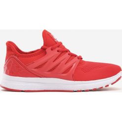 Czerwone Buty Sportowe Safeguard. Czerwone buty sportowe męskie Born2be, bez zapięcia. W wyprzedaży za 99,99 zł.