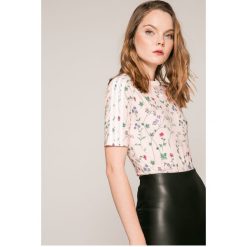Adidas Originals - Top. Różowe topy damskie marki adidas Originals, z elastanu, z okrągłym kołnierzem. W wyprzedaży za 179,90 zł.