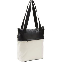 Torba fitness 20L. Czarne plecaki męskie DOMYOS, bez wzorów, z poliesteru, sportowe. Za 59,99 zł.