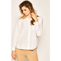 Koszula TOMMY HILFIGER Lea WW0WW27985. Białe bluzki damskie TOMMY HILFIGER, bez wzorów, z bawełny, bez kołnierzyka, bez rękawów. W wyprzedaży za 319,00 zł.