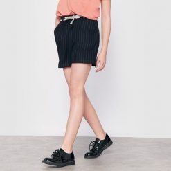 Szorty w paski z drapanej tkaniny 10-16 lat. Szare spodenki chłopięce marki La Redoute Collections, w paski, z materiału, młodzieżowe. Za 87,74 zł.