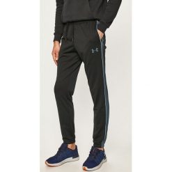 Under Armour - Spodnie. Czarne spodnie męskie Under Armour, m, bez wzorów, z poliesteru. W wyprzedaży za 169,90 zł.