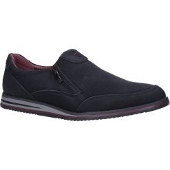 Czarne półbuty slip on Casu 1803-1. Czarne półbuty męskie Casu, bez wzorów, bez zapięcia. Za 79,99 zł.