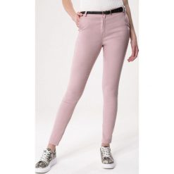 Różowe Spodnie Like Crazy. Różowe spodnie damskie Born2be, s, w paski, z tkaniny. Za 79,99 zł.