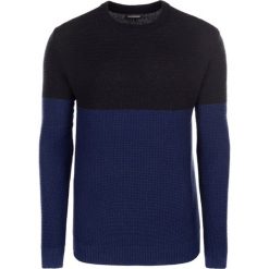 Swetry klasyczne męskie: Sweter w kolorze czarno-granatowym