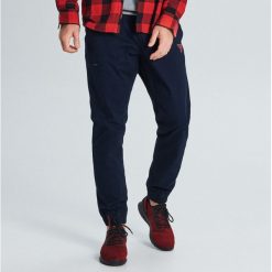 Spodnie jogger - Granatowy. Niebieskie spodnie męskie Cropp, m, bez wzorów. Za 119,99 zł.