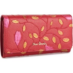 Duży Portfel Damski PIERRE CARDIN - 04 PLANT 114 Czerwony. Czerwone portfele damskie Pierre Cardin, bez wzorów, ze skóry. Za 129,00 zł.