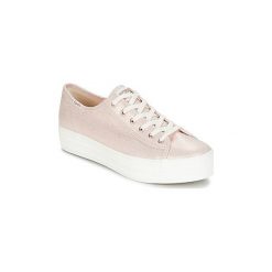 Buty Keds TRIPLE KICK METALLIC LINEN. Różowe trampki i tenisówki damskie marki Keds, bez wzorów, bez zapięcia. Za 247,20 zł.