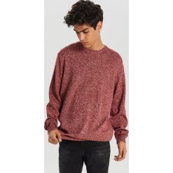 Gładki sweter - Czerwony. Czerwone swetry męskie Cropp, s, bez wzorów, bez kołnierzyka, bez kaptura. Za 79,99 zł.