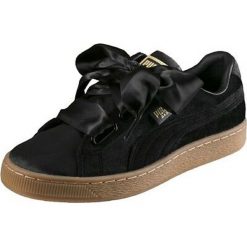 BUTY BASKET HEART. Czarne trampki i tenisówki damskie Puma, bez wzorów, z gumy, bez zapięcia. W wyprzedaży za 149,99 zł.