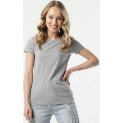 Szary T-shirt Velma. Szare bluzki damskie Born2be, s, z aplikacjami, z jeansu, klasyczne, z okrągłym kołnierzem, z krótkim rękawem. Za 39,99 zł.