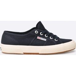 Superga - Tenisówki. Niebieskie trampki i tenisówki damskie Superga, bez wzorów, z materiału, na sznurówki. W wyprzedaży za 139,90 zł.