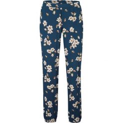 Spodnie shirtowe z wpuszczanymi kieszeniami Loose Fit bonprix ciemnoniebieski w kwiaty. Niebieskie spodnie damskie bonprix, w paski. Za 69,99 zł.