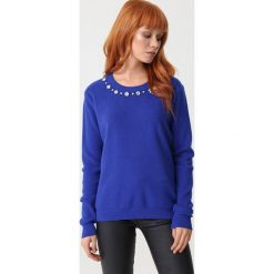 Granatowy Sweter Arriello. Niebieskie swetry damskie Born2be, xl, bez wzorów, bez rękawów, bez kaptura. W wyprzedaży za 59,99 zł.