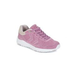 Buty Hummel 3-S SUEDE. Różowe trampki i tenisówki damskie Hummel, bez wzorów, bez zapięcia. Za 279,30 zł.