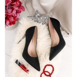Czółenka damskie Laura Mode QL-131 Czarne. Czarne czółenka damskie LAURA MODE, bez wzorów, z tworzywa sztucznego, na wysokim obcasie, na obcasie. Za 99,00 zł.