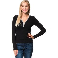 Swetry klasyczne damskie: Sweter w kolorze czarnym