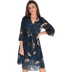 Sukienka w kolorze niebieskim ze wzorem. Niebieskie sukienki damskie Far Far Fashion, Ryłko by Agnes&Paul, w paski, z tkaniny, bez kołnierzyka, bez rękawów, midi. W wyprzedaży za 124,95 zł.