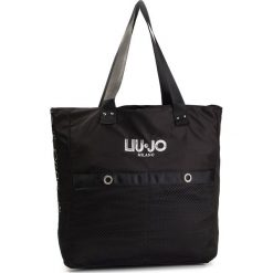 Torebka LIU JO - Borsa Tessuto T19141 T0300 Nero/Nero 00471. Czarne torebki klasyczne damskie marki Liu Jo, bez wzorów, z materiału, klasyczne, duże, bez dodatków. Za 399,00 zł.