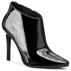 Botki GUESS - Vanna2 FL3VN2 PAF09 BLACK. Czarne buty zimowe damskie Guess, z materiału, na obcasie. W wyprzedaży za 409,00 zł.