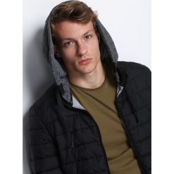 Czarna Kurtka Unavailable. Czarne marynarki męskie Born2be, xl, bez wzorów. Za 79,99 zł.