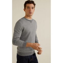 Mango Man - Sweter Antigua. Niebieskie swetry męskie marki Mango Man, s, bez wzorów, z bawełny, z okrągłym kołnierzem, bez kaptura. Za 89,90 zł.