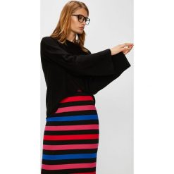 Answear - Sweter. Szare swetry klasyczne damskie marki ANSWEAR, l, z dzianiny, z okrągłym kołnierzem. W wyprzedaży za 69,90 zł.