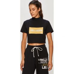 LaBellaMafia - T-shirt. Czarne bluzki damskie LABELLAMAFIA, s, z aplikacjami, z elastanu, casualowe, z golfem. Za 119,90 zł.