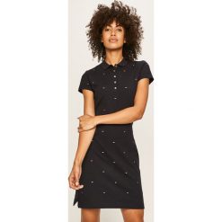 Tommy Hilfiger - Sukienka. Niebieskie sukienki damskie TOMMY HILFIGER, na co dzień, s, bez wzorów, z elastanu, casualowe, bez kołnierzyka, z krótkim rękawem, krótkie, mini, proste. Za 539,90 zł.