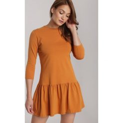 Camelowa Sukienka Lamelirea. Brązowe sukienki damskie Renee, na lato, s, bez wzorów, bez kołnierzyka, bez rękawów. Za 69,99 zł.