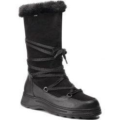 Śniegowce GEOX - D Hosmos B Abx B D84AUB 02285 C9999 Black. Czarne kozaki damskie marki Geox, z zamszu, bez obcasa, bez zapięcia. W wyprzedaży za 439,00 zł.