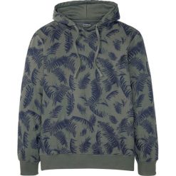 Bluza z kapturem bonprix zielony eukaliptusowy z nadrukiem. Zielone bluzy męskie bonprix, s, z nadrukiem, z kapturem, bez rękawów, z kapturem. Za 79,99 zł.