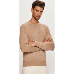 Tommy Hilfiger - Sweter MW0MW10857. Niebieskie swetry męskie TOMMY HILFIGER, s, bez wzorów, z jedwabiu, z okrągłym kołnierzem, bez kaptura. W wyprzedaży za 399,90 zł.