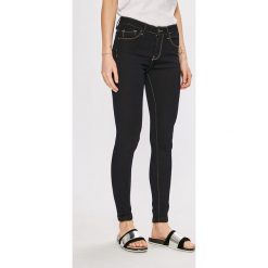 Answear - Jeansy. Czarne jeansy damskie rurki marki ANSWEAR, z bawełny. W wyprzedaży za 59,90 zł.