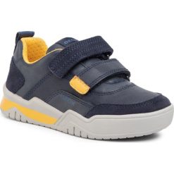 Sneakersy GEOX - J Perth B. C J947RC 05422 C0657 S Navy/Yellow. Niebieskie trampki chłopięce Geox, bez wzorów, z zamszu, na rzepy. Za 279,00 zł.