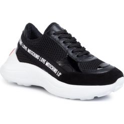 Sneakersy LOVE MOSCHINO - JA15086G1AIO100A Nero. Czarne półbuty damskie Love Moschino, z zamszu. W wyprzedaży za 849,00 zł.