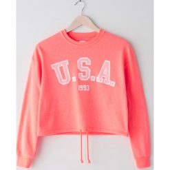 Krótka bluza ze ściągaczem -. Bluzy damskie Sinsay, s, bez wzorów, z krótkim rękawem, krótkie, bez kaptura. W wyprzedaży za 15,99 zł.