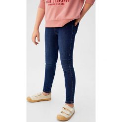 Mango Kids - Jeansy dziecięce 110 - 164 cm. Zielone jeansy dziewczęce Mango Kids, bez wzorów, z elastanu. Za 59,90 zł.