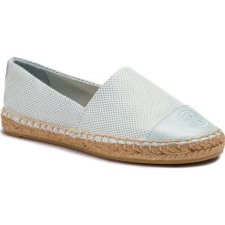 Espadryle TORY BURCH - Color Block Flat Espadrille 47016 Seltzer/Seltzer 400. Niebieskie espadryle damskie Tory Burch, bez wzorów, ze skóry, bez obcasa, na płaskiej podeszwie. W wyprzedaży za 409,00 zł.