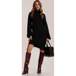 Czarna Sukienka Thelaya. Czarne sukienki damskie Renee, s, bez wzorów, bez kołnierzyka, bez rękawów, mini. Za 89,99 zł.