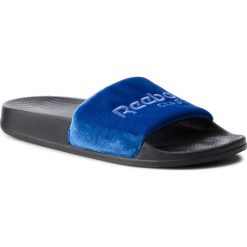 Klapki Reebok - Classic Slide CN4190 Coll Royal/Blk/Blue/White. Niebieskie sandały męskie Reebok, z materiału, bez zapięcia. W wyprzedaży za 99,00 zł.
