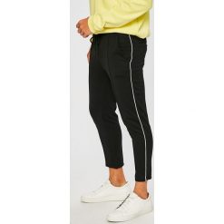 Only & Sons - Spodnie Wiliam. Czarne spodnie męskie Only & Sons, na co dzień, xl, bez wzorów, z bawełny, casualowe. W wyprzedaży za 69,90 zł.
